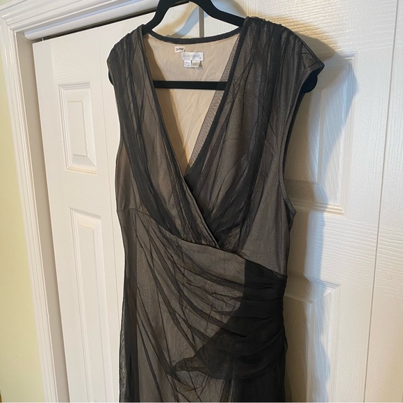 NWOT London Times Formal Elegant Little Black Dress. Plus Size 14 - Picture 5 of 13